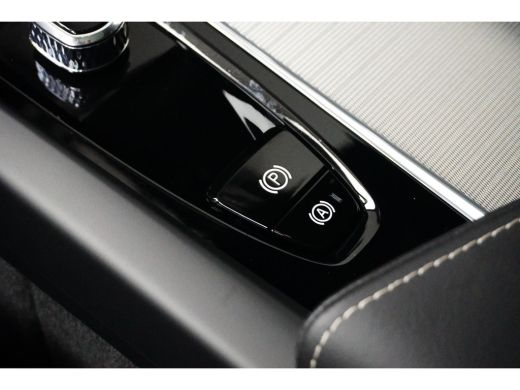 Volvo  XC60 Volvo 2.0 Recharge T6 AWD Ultimate Dark | Luchtvering | Bowers&Wilkins | 360 Camera | HUD | Trekh... ActivLease financial lease