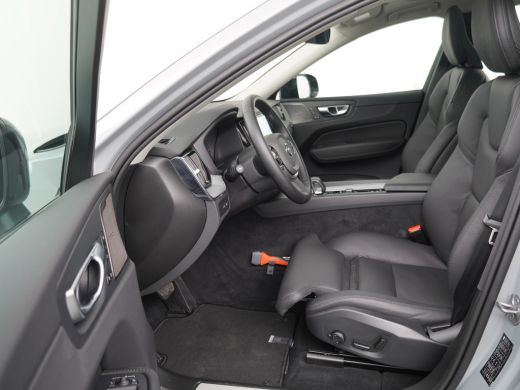 Volvo  XC60 T6 Ultimate Dark | 360 graden camera | Semi elektrische trekhaak | Head-up display | Elektrisch v... ActivLease financial lease