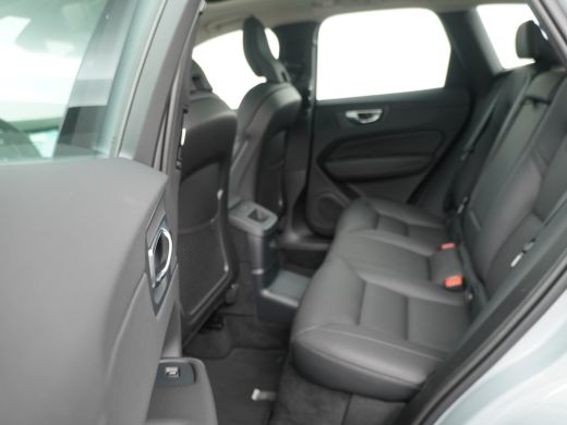 Volvo  XC60 T6 Ultimate Dark | 360 graden camera | Semi elektrische trekhaak | Head-up display | Elektrisch v... ActivLease financial lease