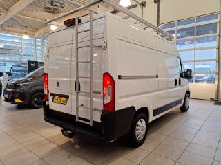 Peugeot Boxer 330 2.0 BlueHDI 130 L2H2 Premium Pack | Imperiaal | LED dagrijverlichting | Navigatie | Camera | ...