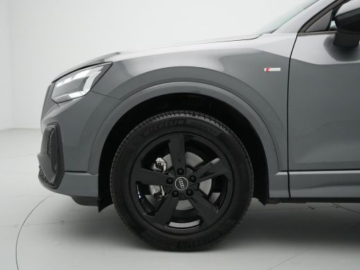 Audi Q2 35 150pk TFSI S-Tronic S Edition S Line ActivLease financial lease