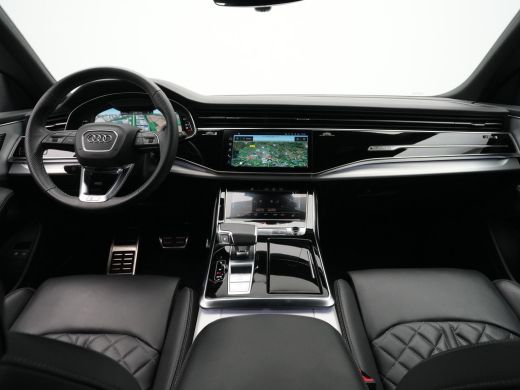 Audi Q8 55 TFSI e 380pk quattro Pro Line S-Line Navigatie Luchtvering Stoelmemory Bang & Olufsen ActivLease financial lease