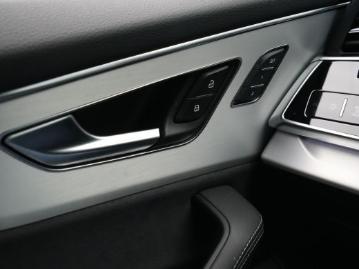 Audi Q8 55 TFSI e 380pk quattro Pro Line S-Line Navigatie Luchtvering Stoelmemory Bang & Olufsen ActivLease financial lease