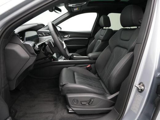 Audi Q8 e-tron 55 quattro Advanced Edition 115 kWh Panorama 360 Camera Trekhaak HUD 22'' 3 ActivLease financial lease