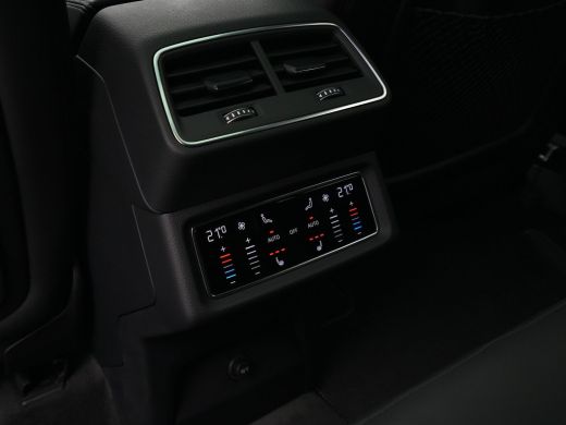 Audi Q8 e-tron 55 quattro Advanced Edition 115 kWh Panorama 360 Camera Trekhaak HUD 22'' 3 ActivLease financial lease