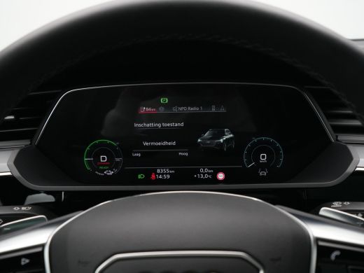 Audi Q8 e-tron 55 quattro Advanced Edition 115 kWh Panorama 360 Camera Trekhaak HUD 22'' 3 ActivLease financial lease