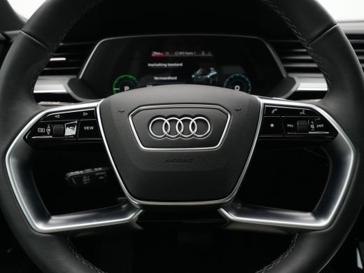 Audi Q8 e-tron 55 quattro Advanced Edition 115 kWh Panorama 360 Camera Trekhaak HUD 22'' 3 ActivLease financial lease