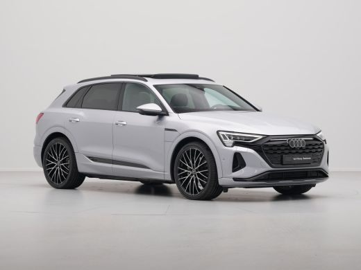 Audi Q8 e-tron 55 quattro Advanced Edition 115 kWh Panorama 360 Camera Trekhaak HUD 22'' 3 ActivLease financial lease