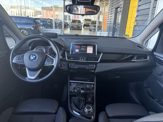 BMW 2 Serie Gran Tourer 216i 7p. Business Edition | trekhaak || Cruise control | Elektrisch bedienbare koffer... ActivLease financial lease