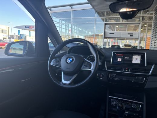 BMW 2 Serie Gran Tourer 216i 7p. Business Edition | trekhaak || Cruise control | Elektrisch bedienbare koffer... ActivLease financial lease