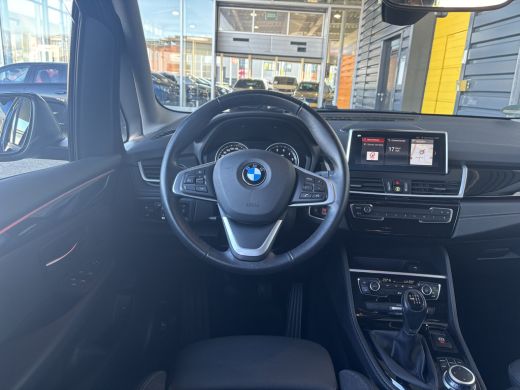 BMW 2 Serie Gran Tourer 216i 7p. Business Edition | trekhaak || Cruise control | Elektrisch bedienbare koffer... ActivLease financial lease