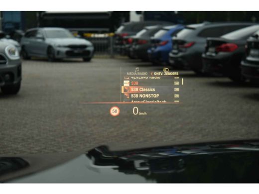 BMW 3 Serie Touring 330e M-Sport el-trekh el-zetels HUD 19inch camera HiFi ActivLease financial lease