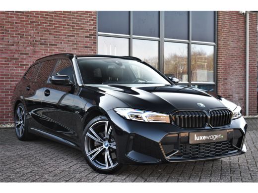 BMW 3 Serie Touring 330e M-Sport el-trekh el-zetels HUD 19inch camera HiFi ActivLease financial lease