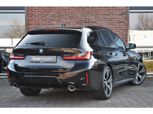 BMW 3 Serie Touring 330e M-Sport el-trekh el-zetels HUD 19inch camera HiFi ActivLease financial lease