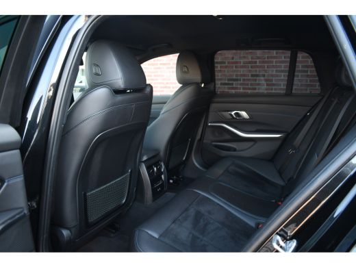 BMW 3 Serie Touring 330e M-Sport el-trekh el-zetels HUD 19inch camera HiFi ActivLease financial lease
