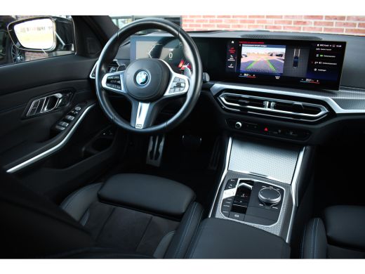 BMW 3 Serie Touring 330e M-Sport el-trekh el-zetels HUD 19inch camera HiFi ActivLease financial lease