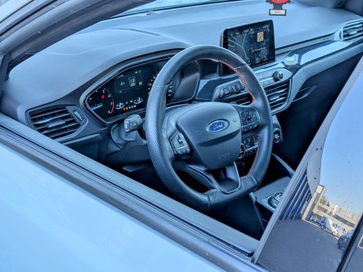 Ford Focus Wagon 1.5 150 PK ST Line | Winter Pack | Cruise Control | Parkeersensoren | Apple Carplay/Android... ActivLease financial lease
