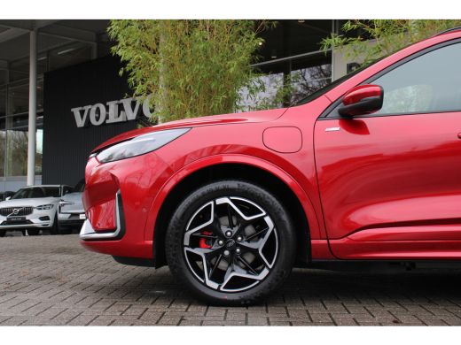 Ford Kuga 2.5 PHEV ST-Line X Full options | Pano | Head-up | Adapt. Cruise | Winterpack | Trekhaak | 19'' ActivLease financial lease