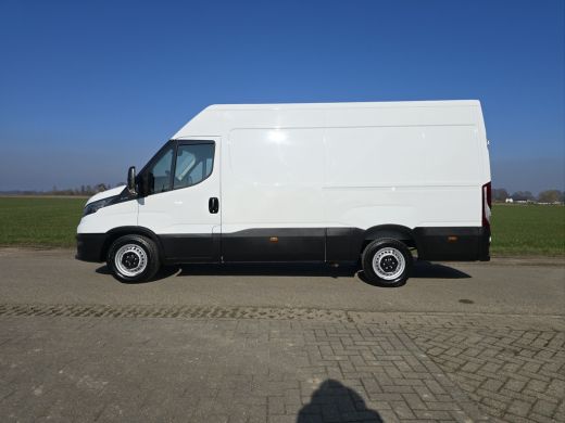 Iveco Daily 35S14V 2.3 352L H2 L2L H2 - 140 Pk - Euro 6 - Airco - Cruise Control ActivLease financial lease