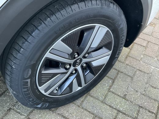 Kia Niro 1.6 GDi Plug-in PHEV Stoel/stuurverw Navi/Cam DynamicLine Plug-in ActivLease financial lease