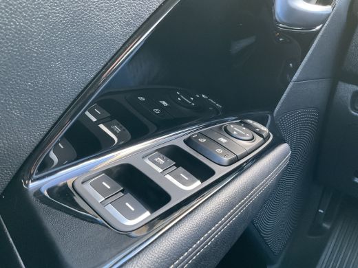 Kia Niro 1.6 GDi Plug-in PHEV Stoel/stuurverw Navi/Cam DynamicLine Plug-in ActivLease financial lease
