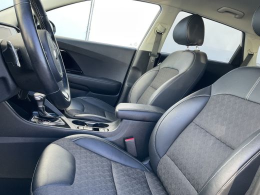 Kia Niro 1.6 GDi Plug-in PHEV Stoel/stuurverw Navi/Cam DynamicLine Plug-in ActivLease financial lease