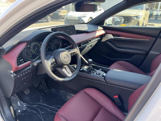 Mazda 3 2.0 e-SkyActiv-X M Hybrid 186 Takumi | Sunroof Pack | Rood leder | Model 2025 | Uit voorraad leve... ActivLease financial lease