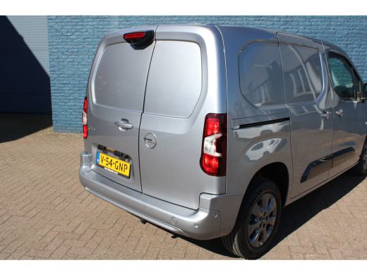 Opel Combo 1.5 BlueHDi 130 S&S L1 | Automaat | 3-Zits | Navigatie | Camera | Lichtmetaal | 2.500km | ActivLease financial lease