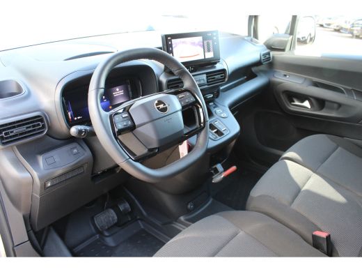 Opel Combo 1.5 BlueHDi 130 S&S L1 | Automaat | 3-Zits | Navigatie | Camera | Lichtmetaal | 2.500km | ActivLease financial lease