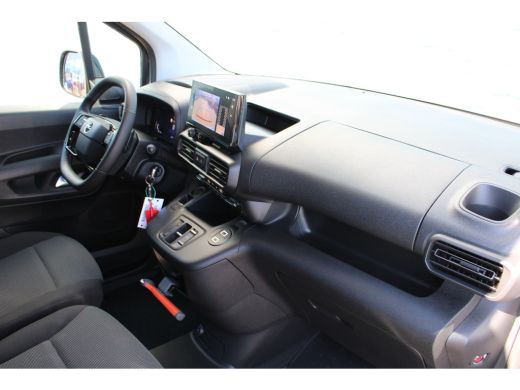 Opel Combo 1.5 BlueHDi 130 S&S L1 | Automaat | 3-Zits | Navigatie | Camera | Lichtmetaal | 2.500km | ActivLease financial lease