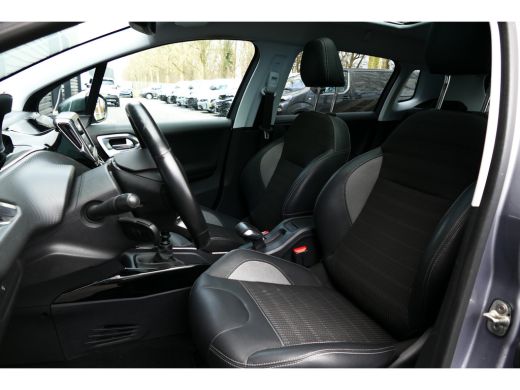 Peugeot 2008 Peugeot 1.2 PURETECH 130PK ALLURE / NAVI / CLIMA / PDC / 16" LMV / CAMERA / PANO.DAK / WINTERPAKK... ActivLease financial lease