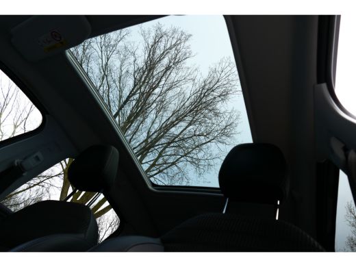 Peugeot 2008 Peugeot 1.2 PURETECH 130PK ALLURE / NAVI / CLIMA / PDC / 16" LMV / CAMERA / PANO.DAK / WINTERPAKK... ActivLease financial lease