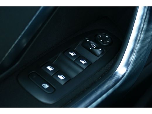 Peugeot 2008 Peugeot 1.2 PURETECH 130PK ALLURE / NAVI / CLIMA / PDC / 16" LMV / CAMERA / PANO.DAK / WINTERPAKK... ActivLease financial lease