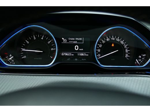 Peugeot 2008 Peugeot 1.2 PURETECH 130PK ALLURE / NAVI / CLIMA / PDC / 16" LMV / CAMERA / PANO.DAK / WINTERPAKK... ActivLease financial lease