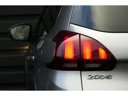 Peugeot 2008 Peugeot 1.2 PURETECH 130PK ALLURE / NAVI / CLIMA / PDC / 16" LMV / CAMERA / PANO.DAK / WINTERPAKK... ActivLease financial lease