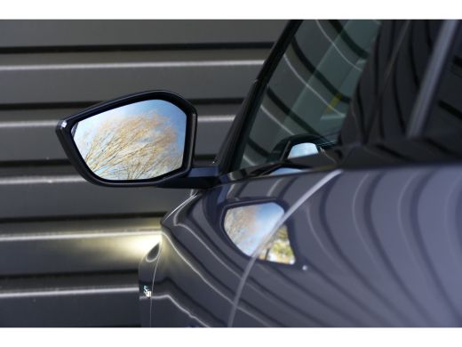 Peugeot 308 Peugeot SW 1.6 HYBRID 180PK ALLURE PACK BUSINESS AUTOMAAT NAVI / CLIMA / PDC / 17" LMV / CAMERA /... ActivLease financial lease