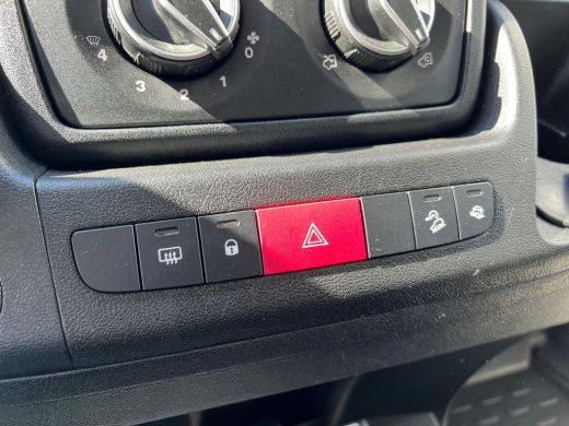 Peugeot Boxer Peugeot 335 2.0 BlueHDI L2H2 Premium | Luchtvering | Inrichting laadruimte| ActivLease financial lease