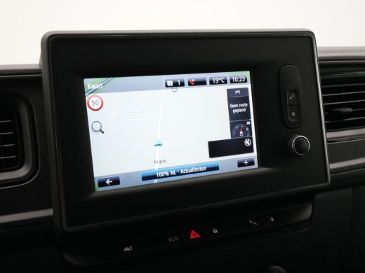 Renault Master T35 2.3 dCi 135 L2H2 Comfort Navigatie Trekhaak Airco Cruise Carplay Camera ActivLease financial lease