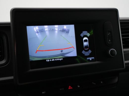 Renault Master T35 2.3 dCi 135 L2H2 Comfort Navigatie Trekhaak Airco Cruise Carplay Camera ActivLease financial lease