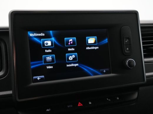 Renault Master T35 2.3 dCi 135 L2H2 Comfort Navigatie Trekhaak Airco Cruise Carplay Camera ActivLease financial lease