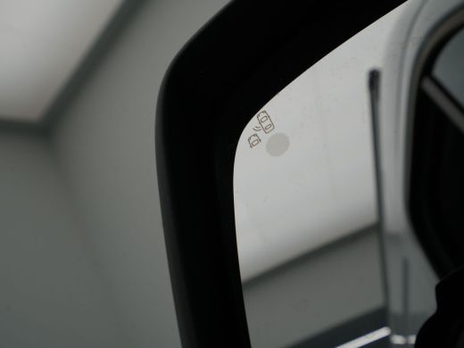 Renault Master T35 2.3 dCi 135 L2H2 Comfort Navigatie Trekhaak Airco Cruise Carplay Camera ActivLease financial lease