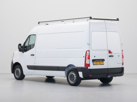Renault Master T35 2.3 dCi 135 L2H2 Comfort Navigatie Trekhaak Airco Cruise Carplay Camera ActivLease financial lease