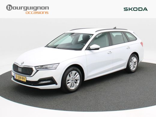 Skoda Octavia Combi 1.0 e-TSi 110 Pk Automaat Business Edition | Navigatie | Trekhaak | Virtual Dashboard | Cru... Skoda Octavia Combi 1.0 e-TSi 110 Pk Automaat Business Edition | Navigatie | Trekhaak | Virtual Dashboard | Cru...