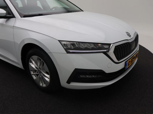 Skoda Octavia Combi 1.0 e-TSi 110 Pk Automaat Business Edition | Navigatie | Trekhaak | Virtual Dashboard | Cru... ActivLease financial lease