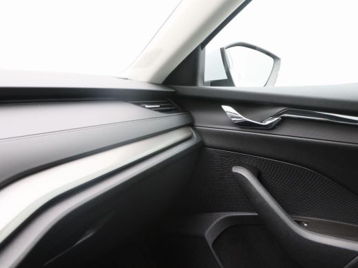 Skoda Octavia Combi 1.0 e-TSi 110 Pk Automaat Business Edition | Navigatie | Trekhaak | Virtual Dashboard | Cru... ActivLease financial lease