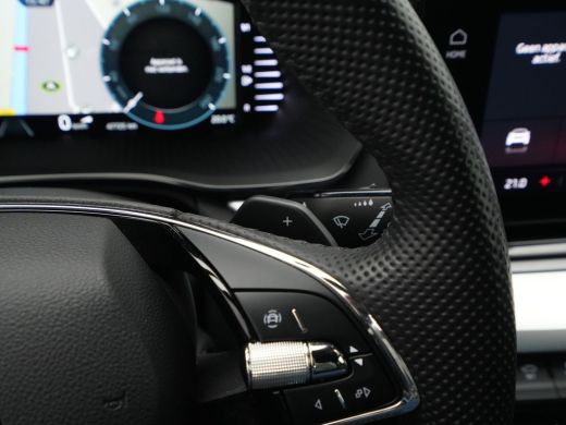 Skoda Octavia Combi 1.0 e-TSI 110pk DSG Sport Business Black Edition Navigatie Trekhaak Virtual Cockpit Pdc Cru... ActivLease financial lease