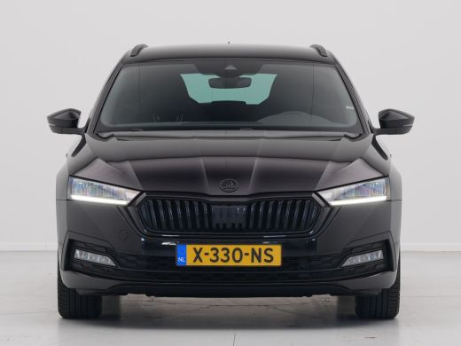 Skoda Octavia Combi 1.0 e-TSI 110pk DSG Sport Business Black Edition Navigatie Trekhaak Virtual Cockpit Pdc Cru... ActivLease financial lease