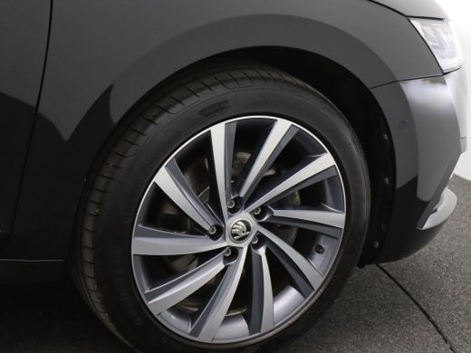 Skoda Octavia Combi 1.4 TSI iV PHEV Business Edition Plus 204PK DSG Pano-schuifdak, leder, head-up, matrix led,... ActivLease financial lease