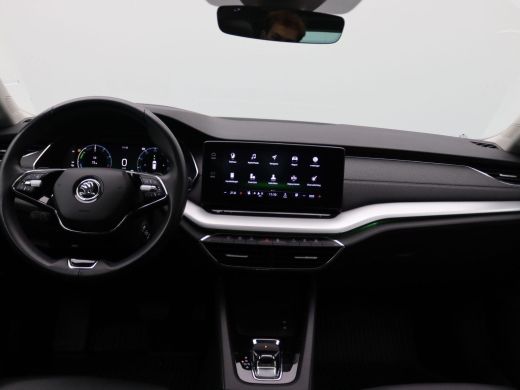 Skoda Octavia Combi 1.4 TSI iV PHEV Business Edition Plus 204PK DSG Pano-schuifdak, leder, head-up, matrix led,... ActivLease financial lease