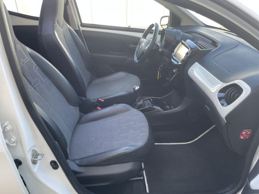 Toyota Aygo 1.0 VVT-i x-pose ActivLease financial lease